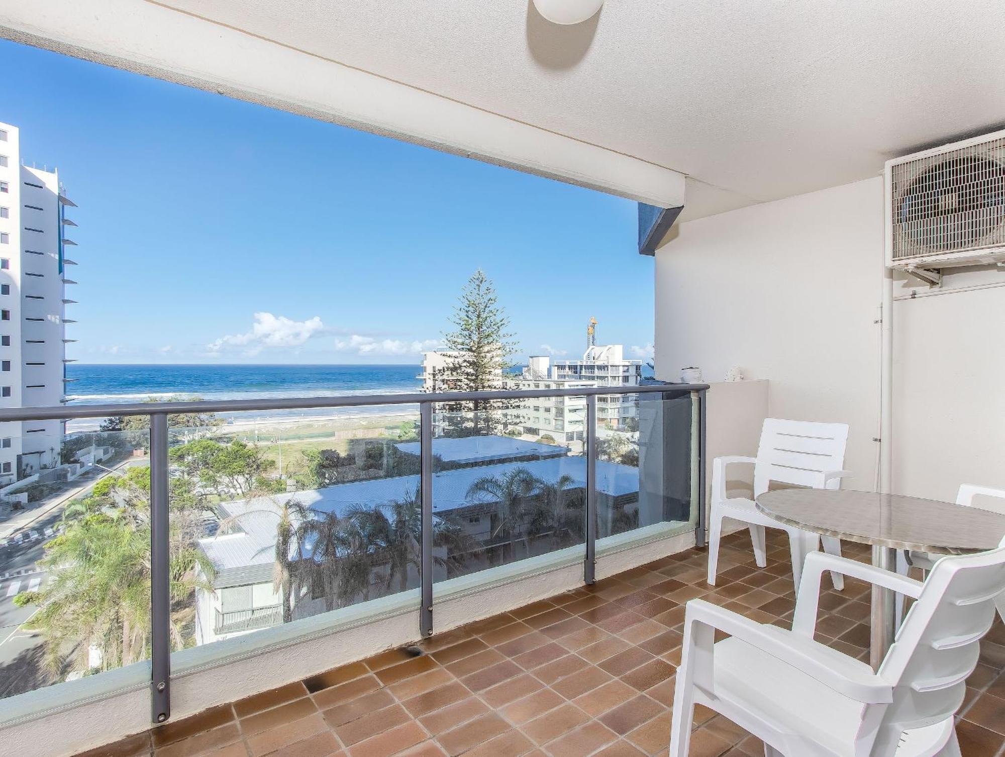 גולד קוסט Baronnet Apartments מראה חיצוני תמונה