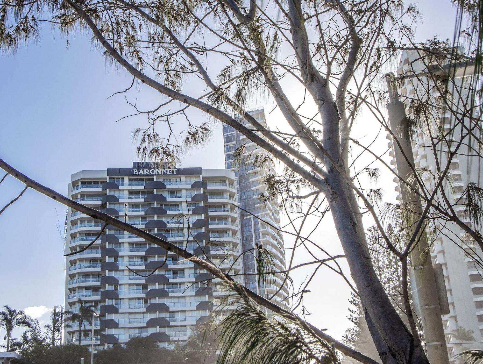 גולד קוסט Baronnet Apartments מראה חיצוני תמונה