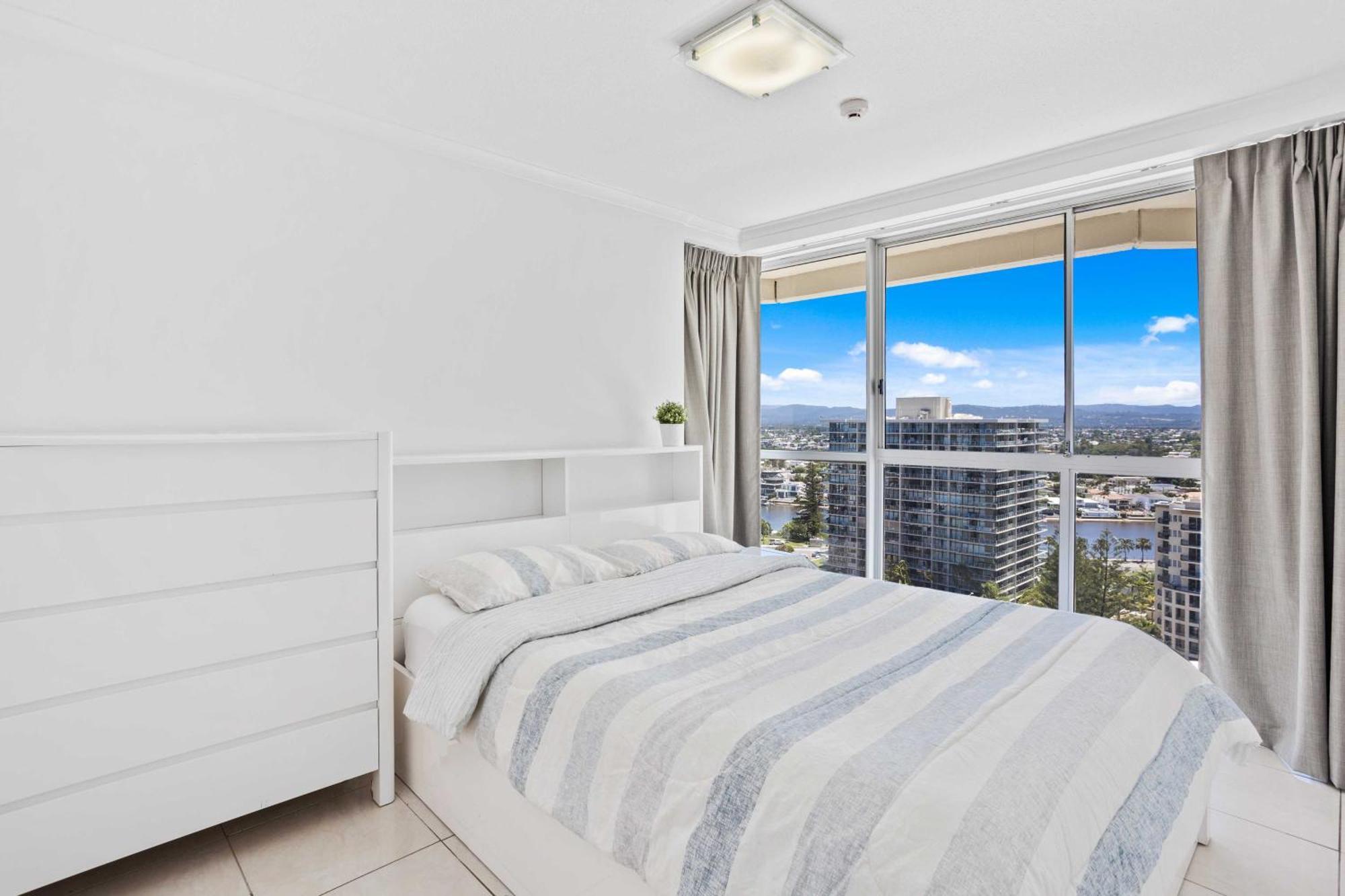 גולד קוסט Baronnet Apartments מראה חיצוני תמונה